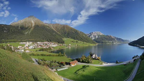 Schlössl am Reschensee, Reschen im Obervinschgau, Südtirol